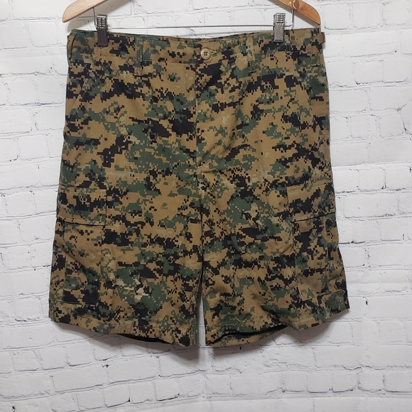 Men's HQ Issue Sz Medium USMC Digital Camo Shorts - Picture 2 of 16